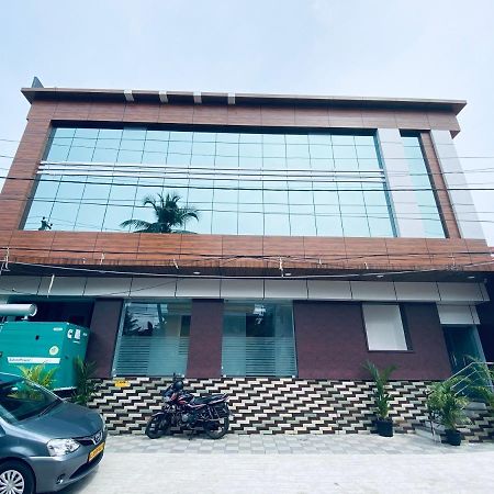 Majestic lodge Thiruvananthapuram Zewnętrze zdjęcie