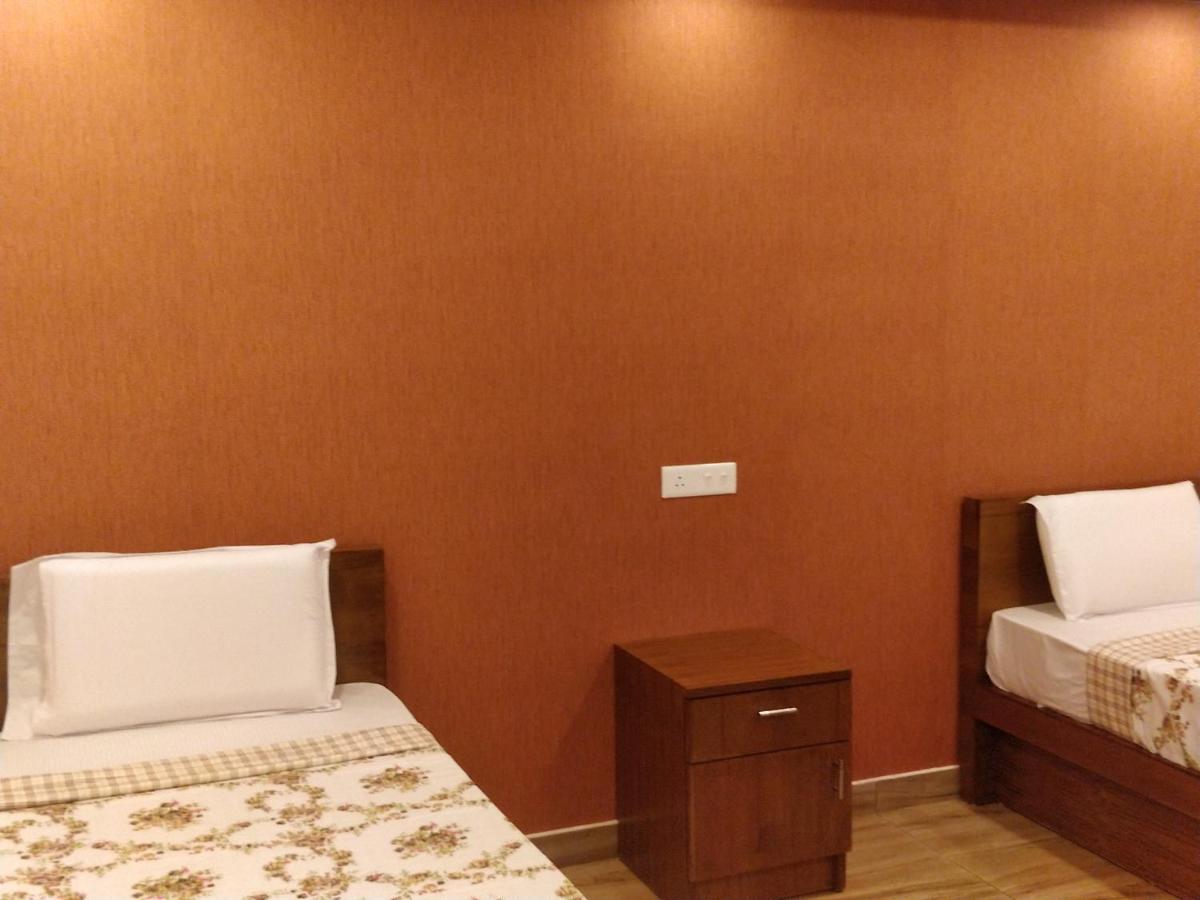Majestic lodge Thiruvananthapuram Zewnętrze zdjęcie